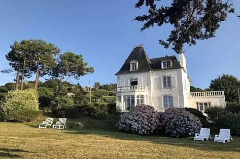 Villa with sea view to rent in Bretagne 