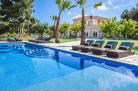 Luxury Villa to rent in Spain 