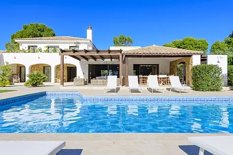 Villa for rent in Costa Brava